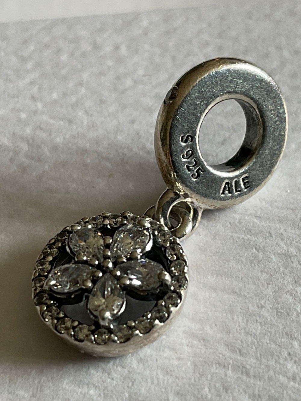 Pandora dangle flower charm with clear stones - Picture 3 of 5